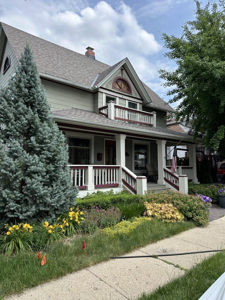 home with asbestos siding
